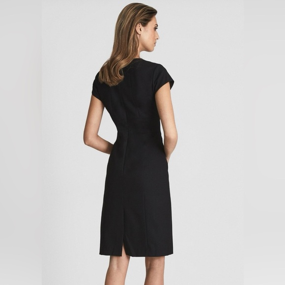 Reiss Haisley Tailored Dress for Woman. Square neckline. Color: Black Size 12. - Picture 3 of 9